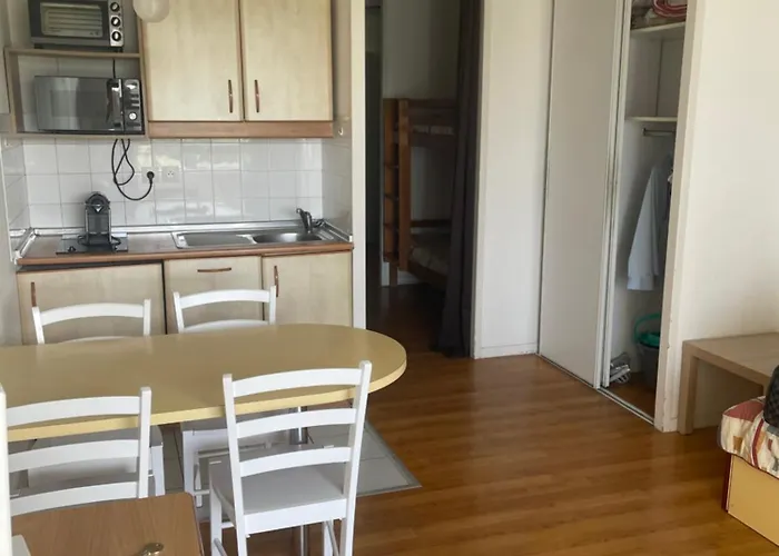 - 4 Etoiles * בידאר